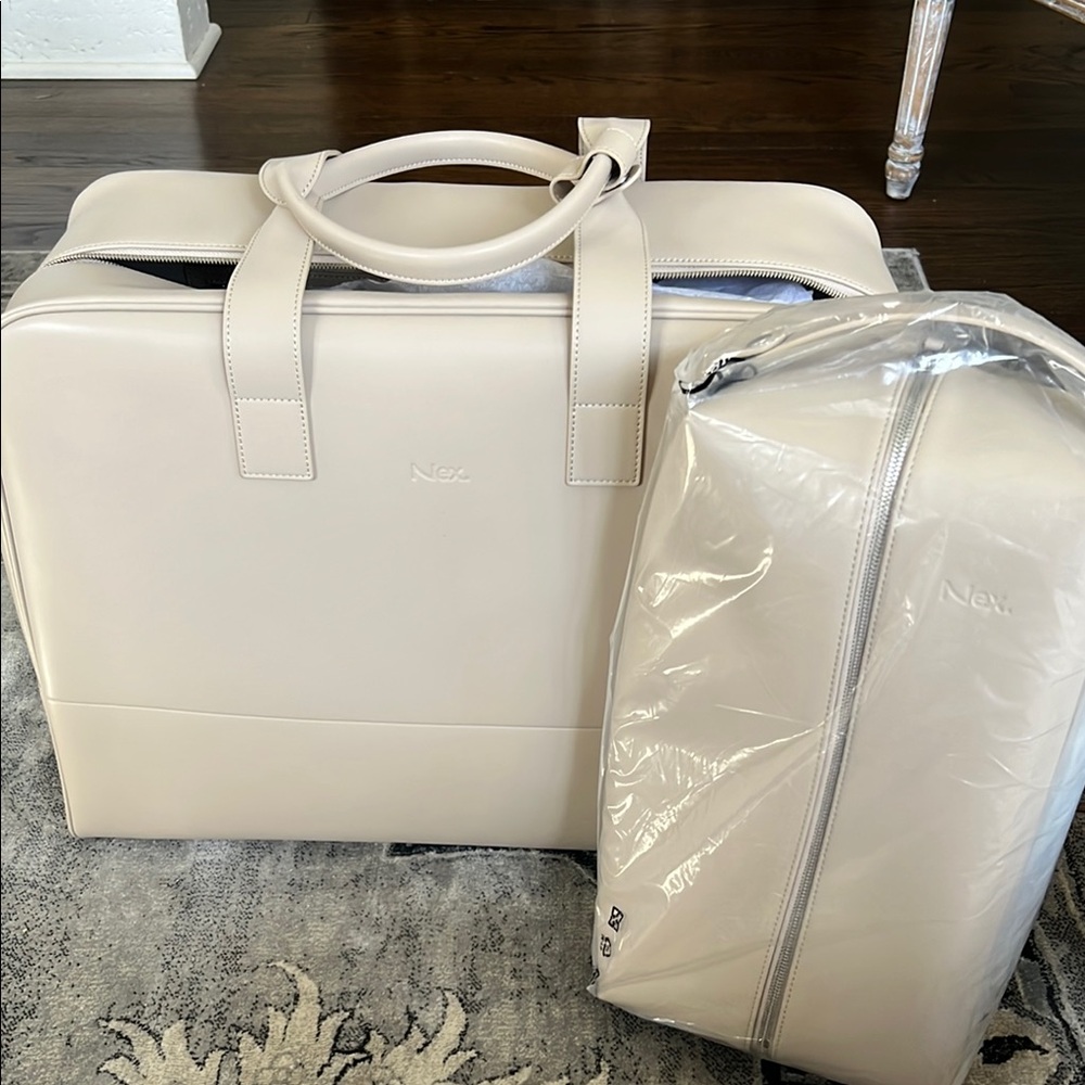 Nex Cream Travel Bag Set